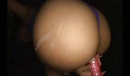 Đẹp và con trai, dit em nhat trong hình xăm