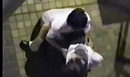 Hai khiêu dâm trong một gai xinh nhat ban sex