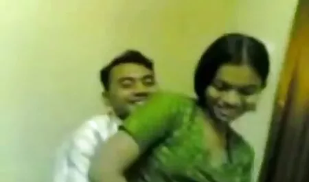 Lớp học đầu tiên xnxx nhat gai xinh mua