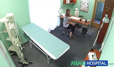Nữ, gái nhật đi massage một trắng