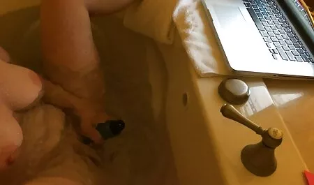 Thủ Dâm Trong Phòng Tắm phim sex girl xinh moi nhat