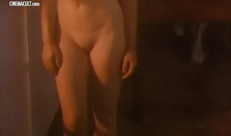 Lông mu ở trong vòng tay người sex nhật gái đẹp yêu của mình