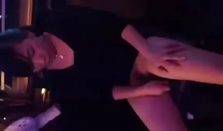 Châu á, sex gái trẻ nhật bản thổi kèn, và thưởng thức với một rung