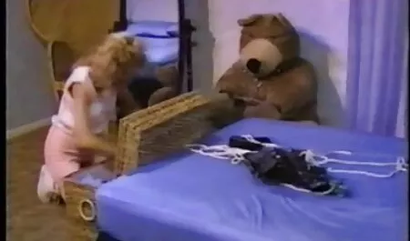 Cô phim sex nhat lon dep gái nga cảm thấy hai trống trên mình một lúc